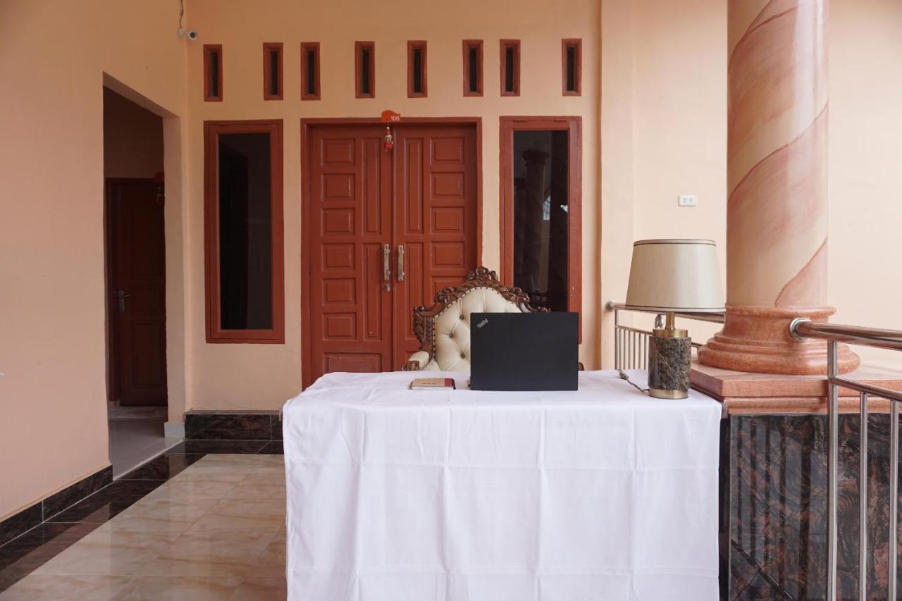Oyo 2635 Ramos Inn Sinapuran ภายนอก รูปภาพ