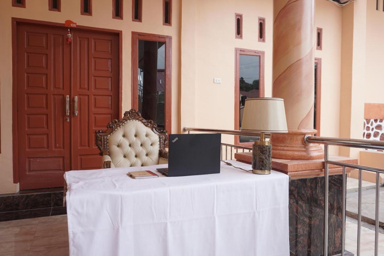 Oyo 2635 Ramos Inn Sinapuran ภายนอก รูปภาพ