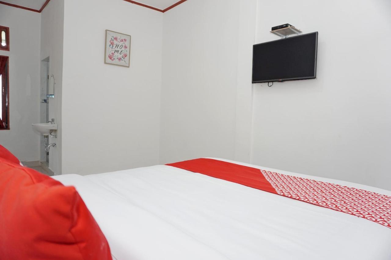 Oyo 2635 Ramos Inn Sinapuran ภายนอก รูปภาพ