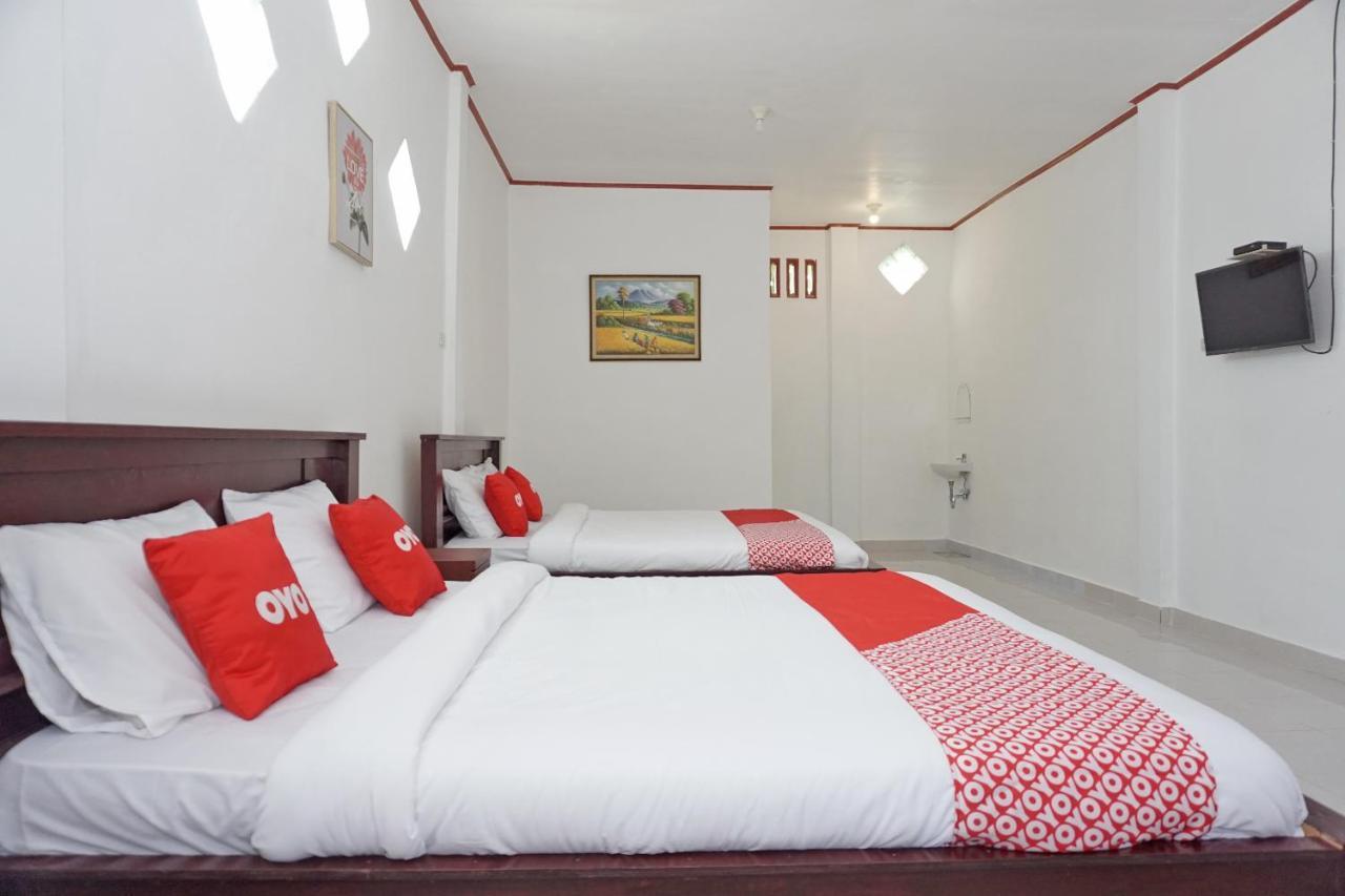 Oyo 2635 Ramos Inn Sinapuran ภายนอก รูปภาพ